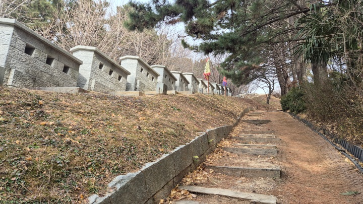 동래읍성 북문에서 북장대 오르는 길.(필자 제공)