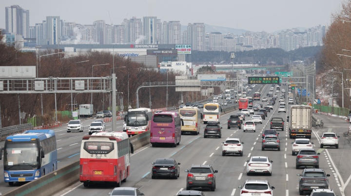 경기 오산시 경부고속도로 오산IC 인근 상하행 모습. 2025.1.30. (ⓒ뉴스1, 무단 전재-재배포 금지)