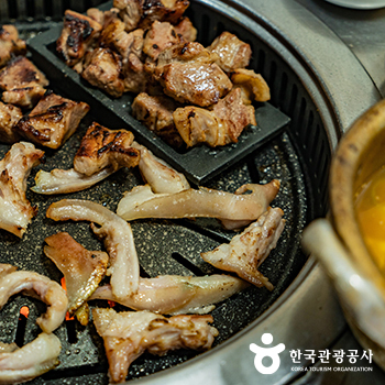 가성비가 훌륭한 시장 맛집 - 한국관광공사