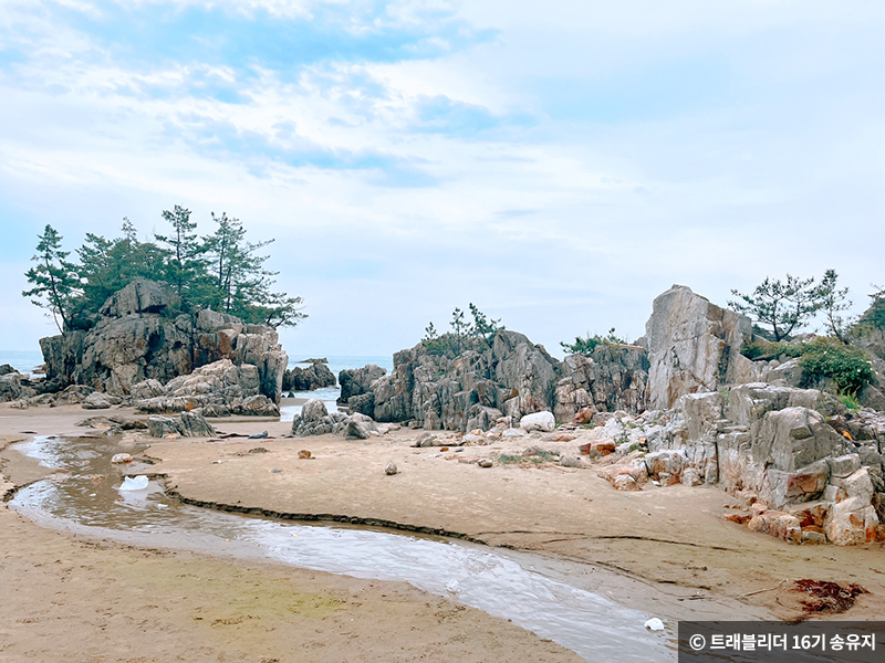 부남해수욕장 암석 ⓒ 트래블리더 16기 송유지